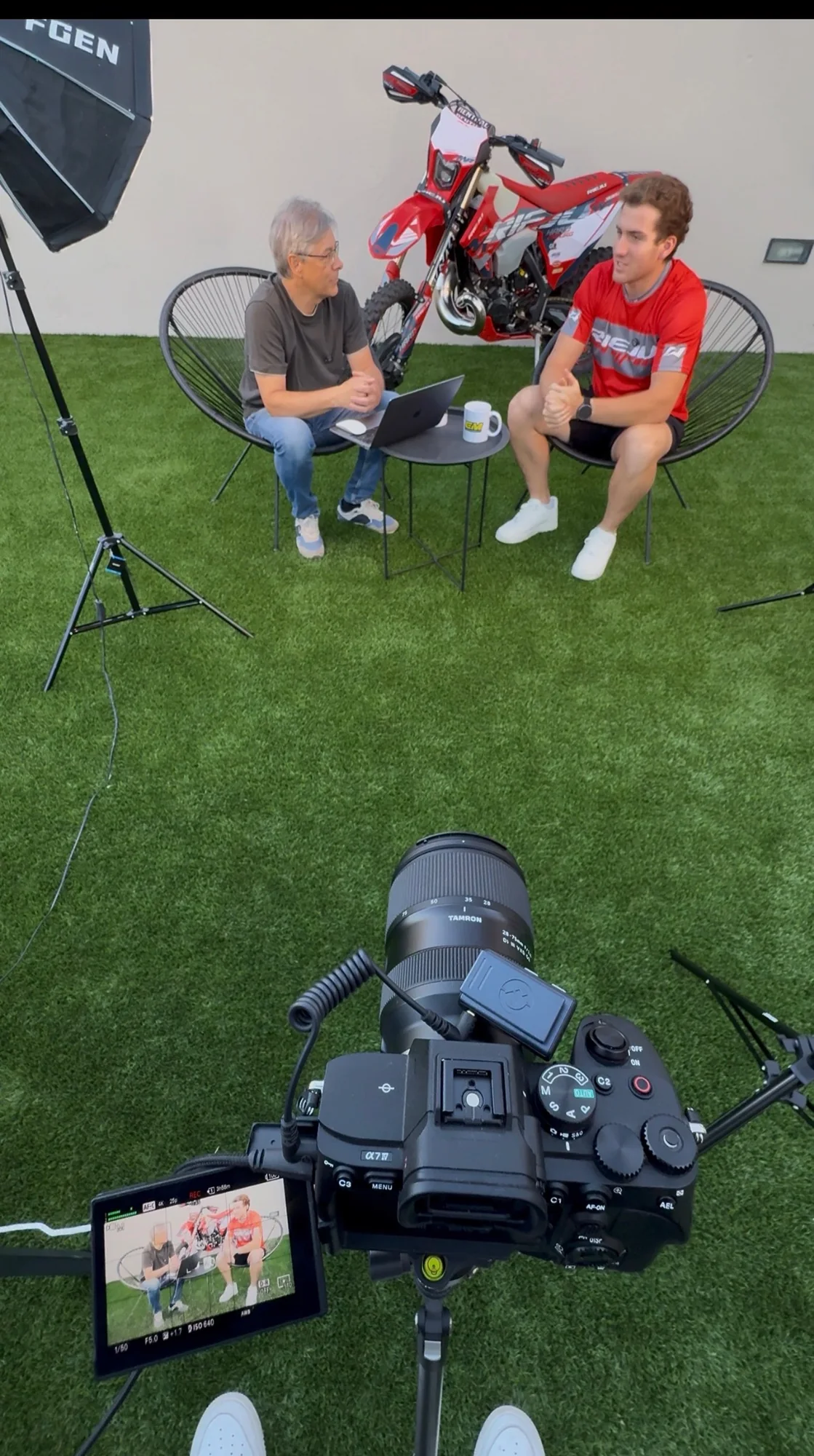Vídeo y entrevistas