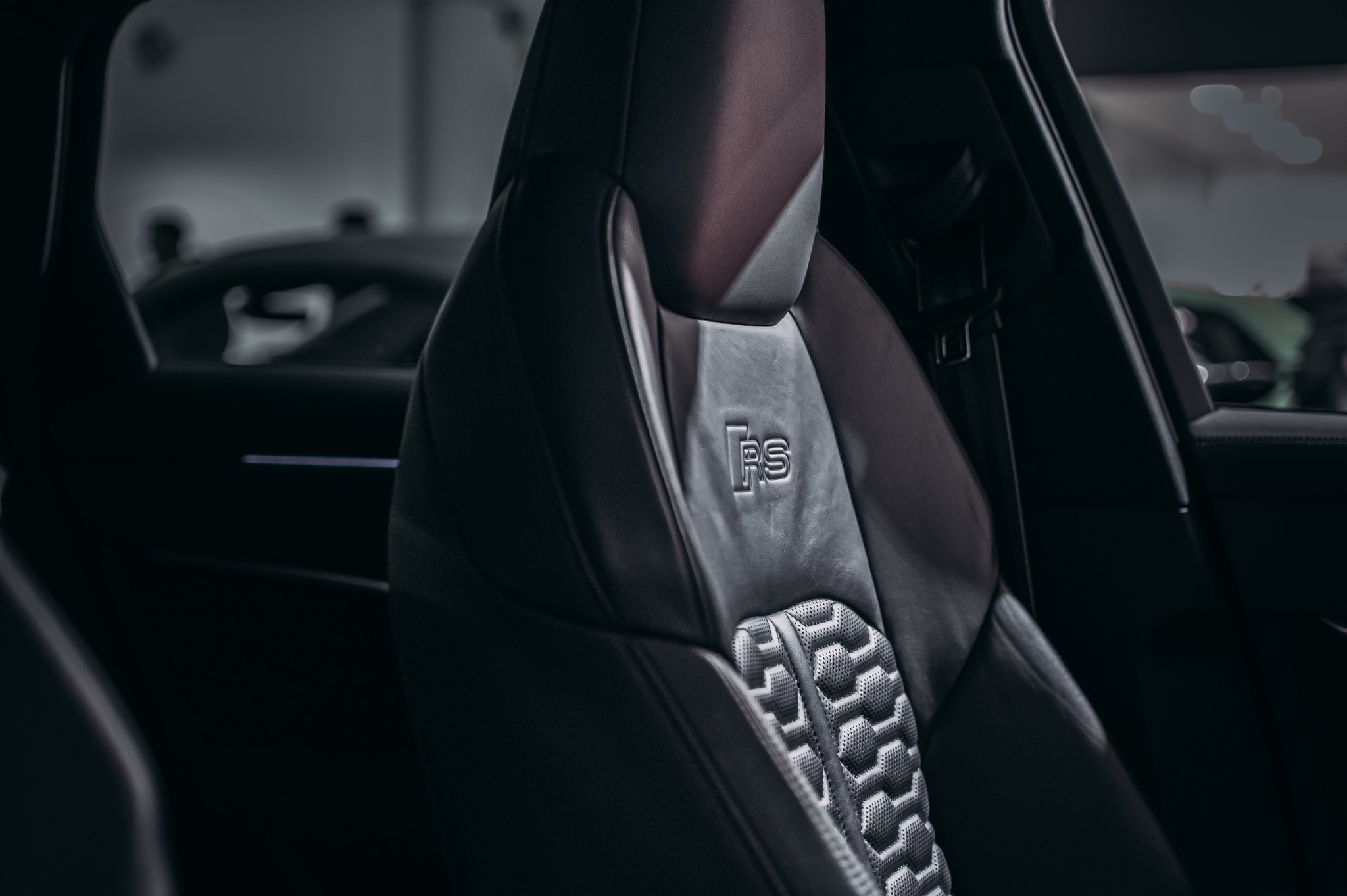 Interior / performance